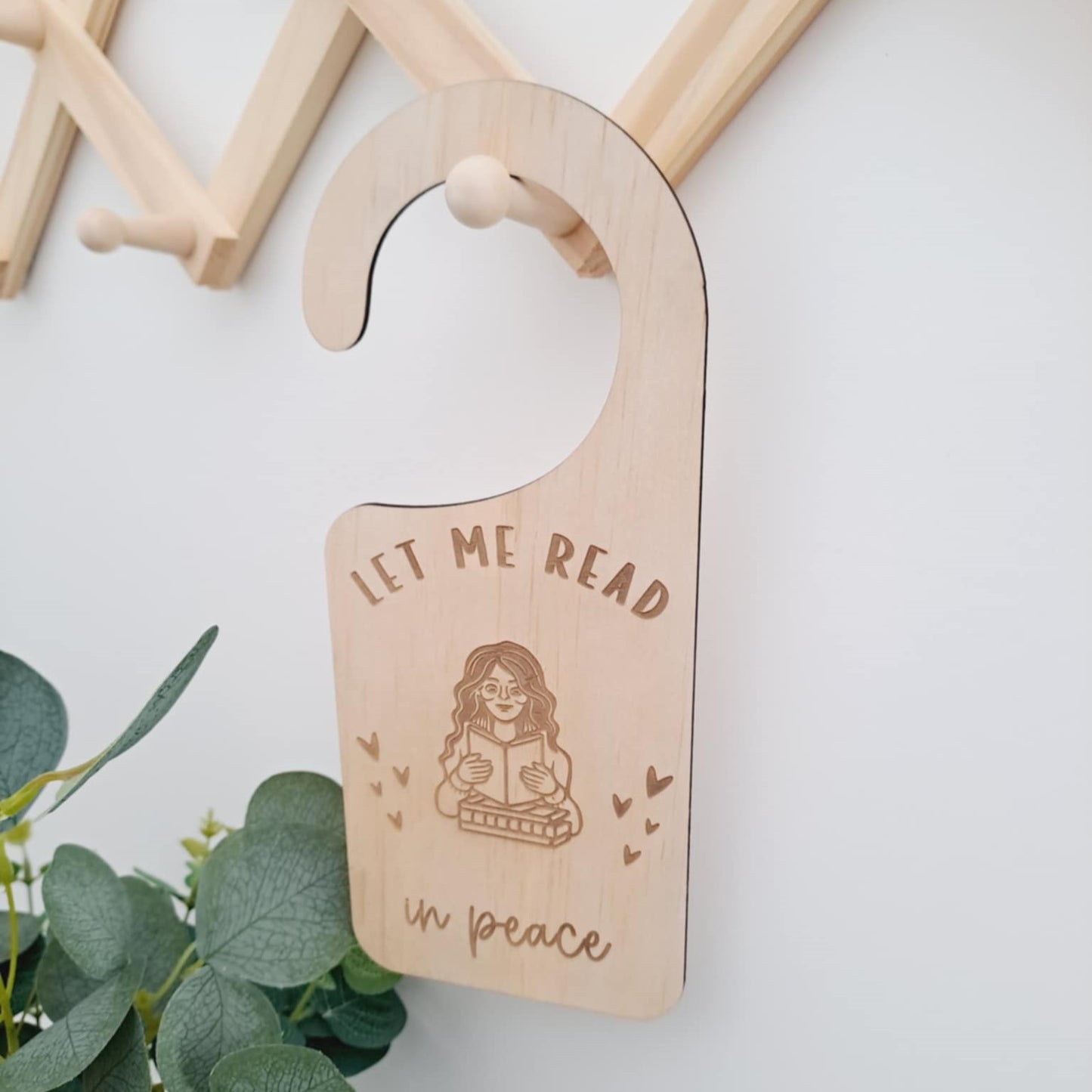 Let me Read | Door Hanger