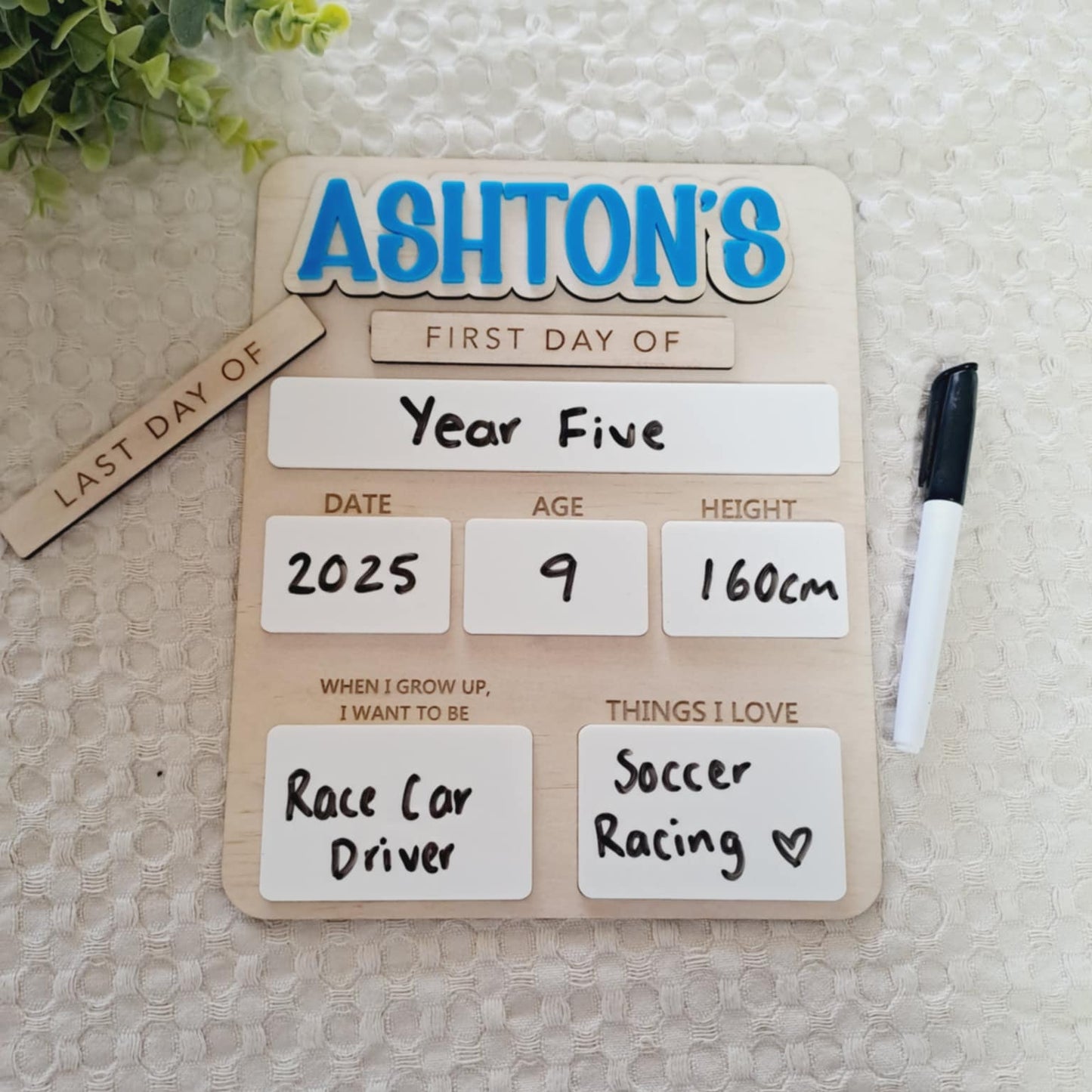 Personalised First/Last Day Board with Interchangeable Name